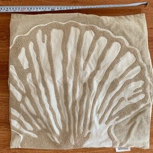 POTTERY BARN SEASHELL PILLOW CASE 18x18